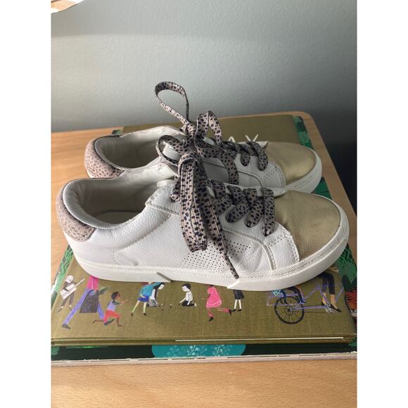 Art Class Cute Sneakers ~ Golden Goose Like ~ White Gold & Animal Print ~ Sz 2 - Picture 3 of 7